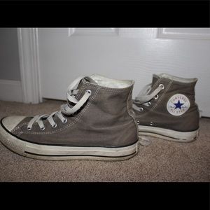 Size 8 Women’s Converse